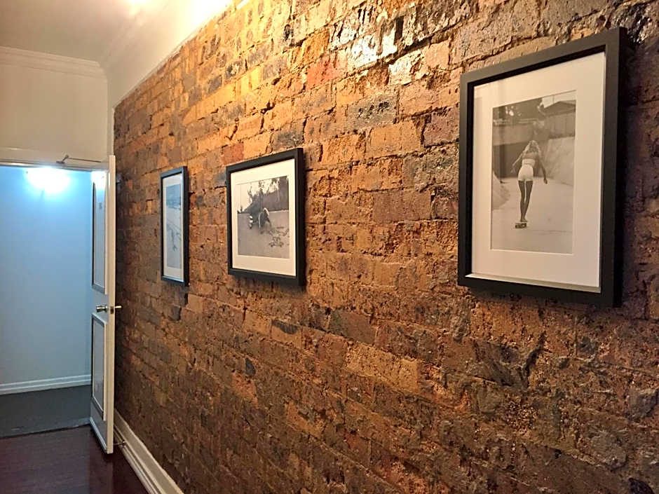 Hampton Court Apartments