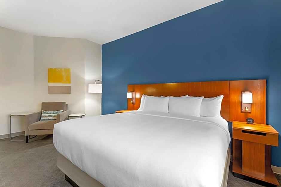 Comfort Inn & Suites Akron South