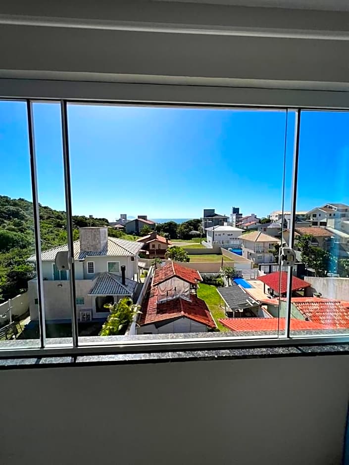 Seu refúgio paradisíaco a apenas 330 metros do mar TUB