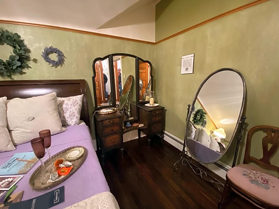 The Abriendo Inn