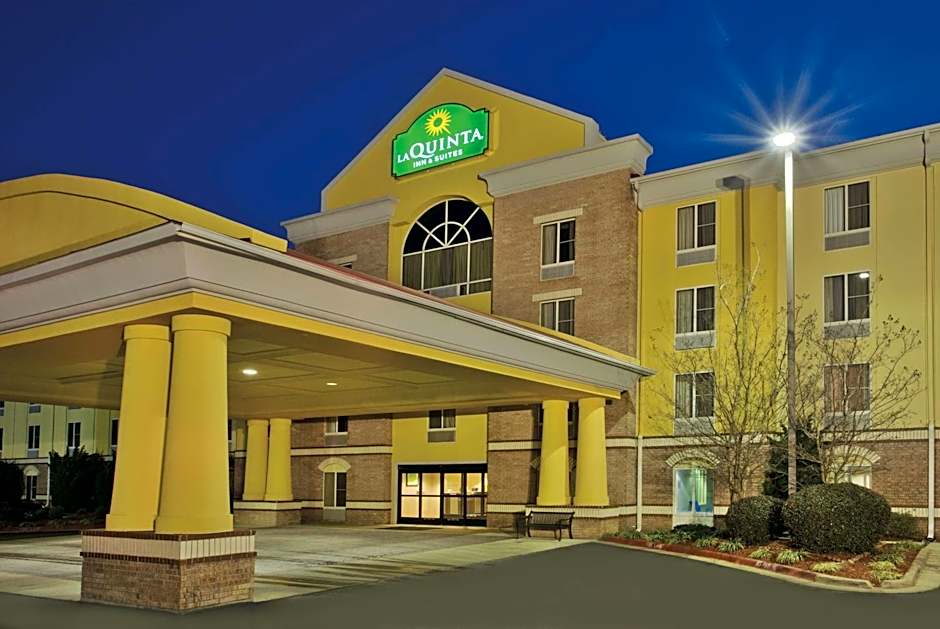 La Quinta Inn & Suites by Wyndham Hot Springs