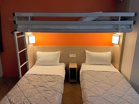 Standard Room, 3 Twin Beds