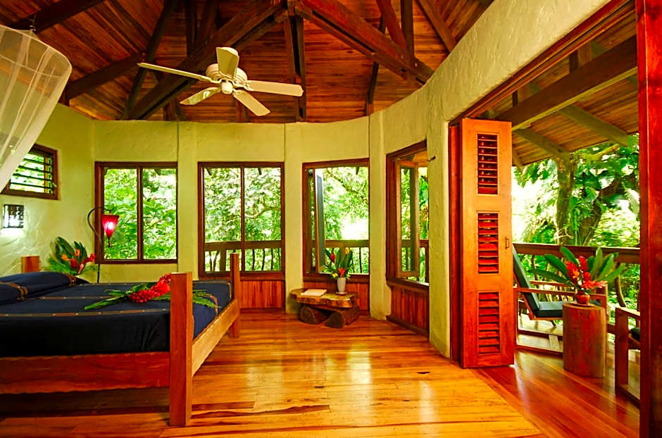 Playa Nicuesa Rainforest Eco Sanctuary