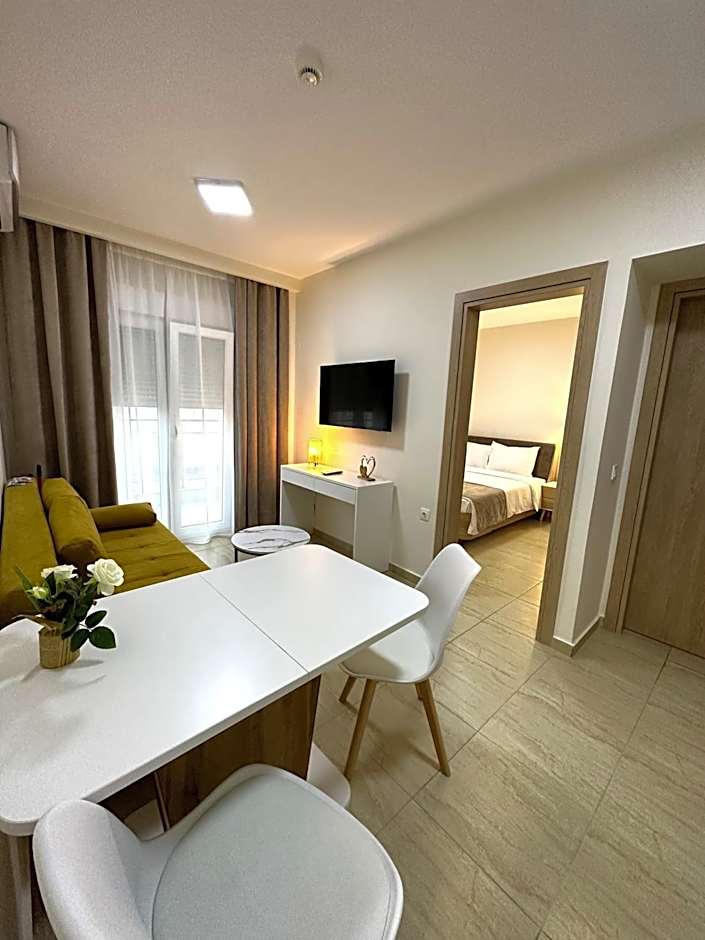 Navarino Luxe Suites