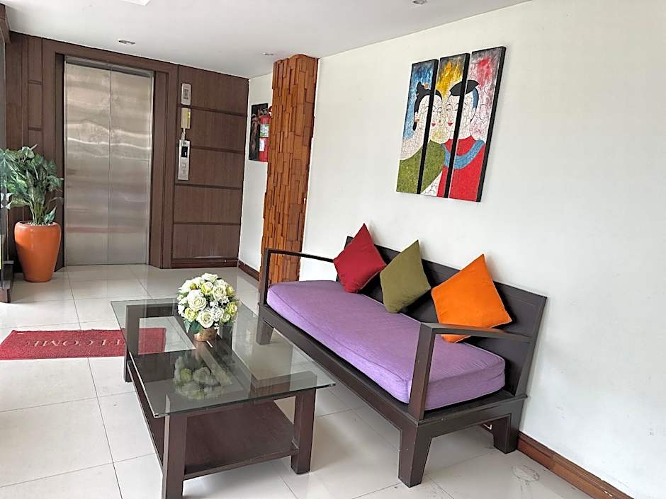 Sooksabai Jomtien Beach Hotel