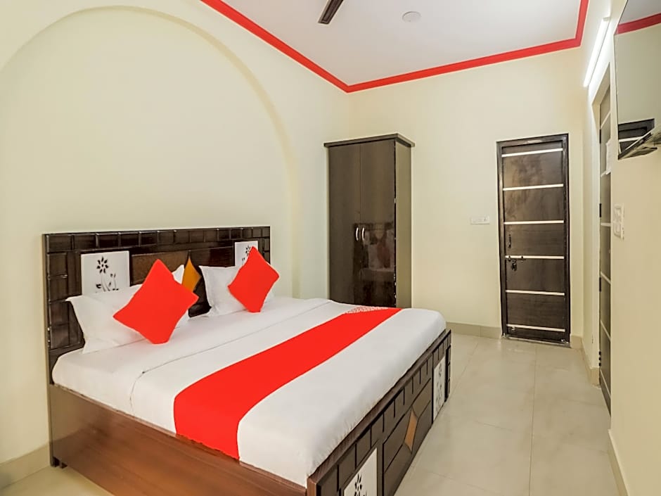 The Golden Bridge by OYO Rooms – Delhi, NY