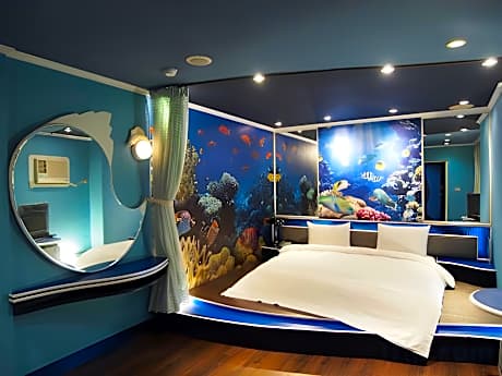 Romance Double Room With No View