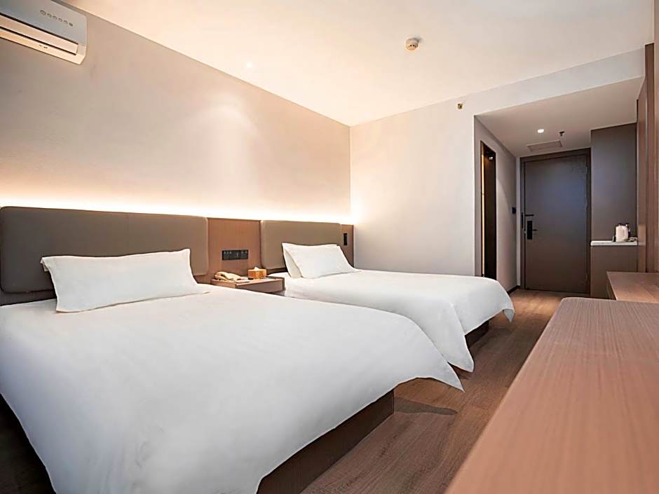 Jinjiang Inn Jiaozuo Jianshe Road High-Speed Railway Station