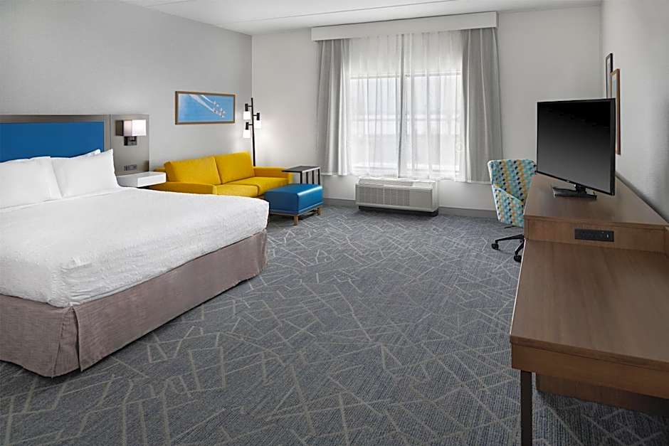 Hampton Inn By Hilton & Suites Syracuse North Airport Area