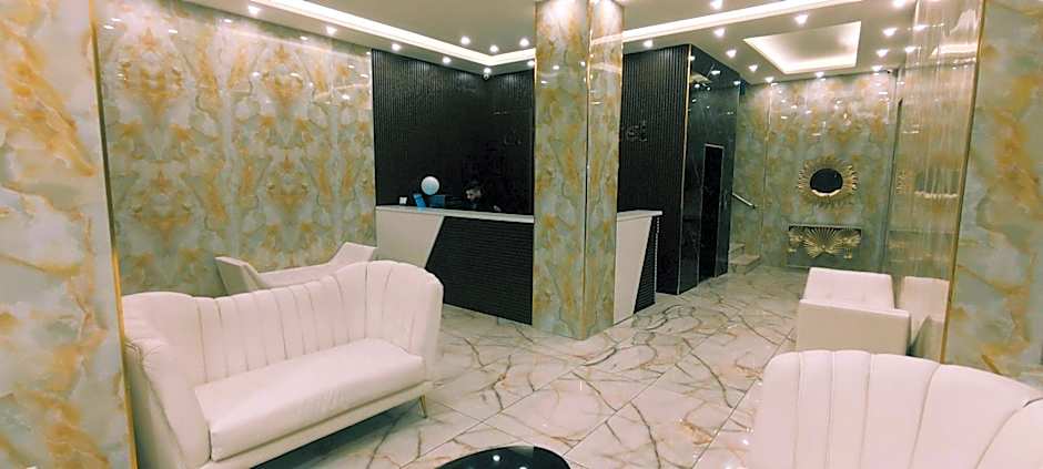 Golden Hotel