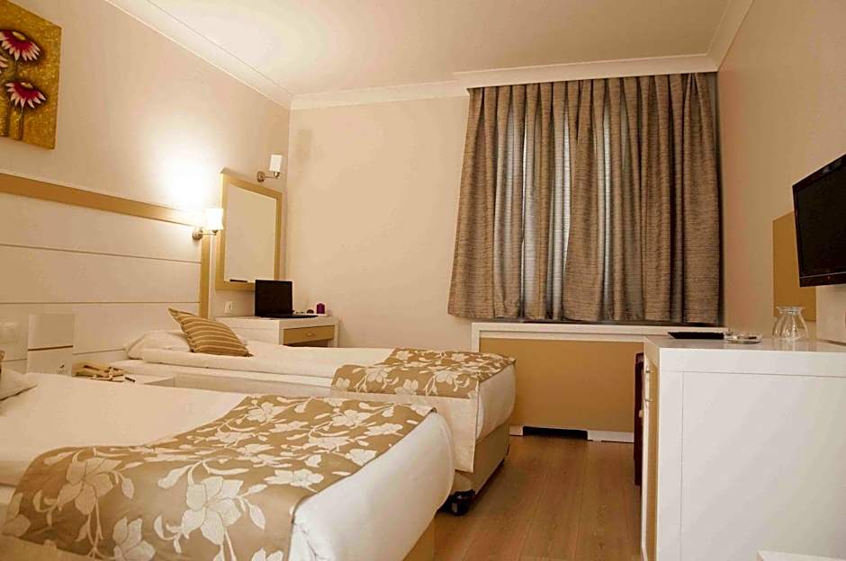 Dafne Hotel