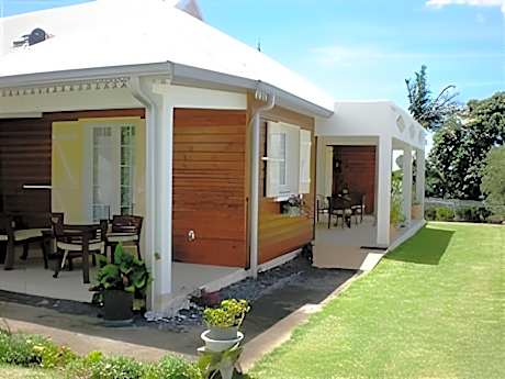 L'Orky-Mel Bed and Breakfast