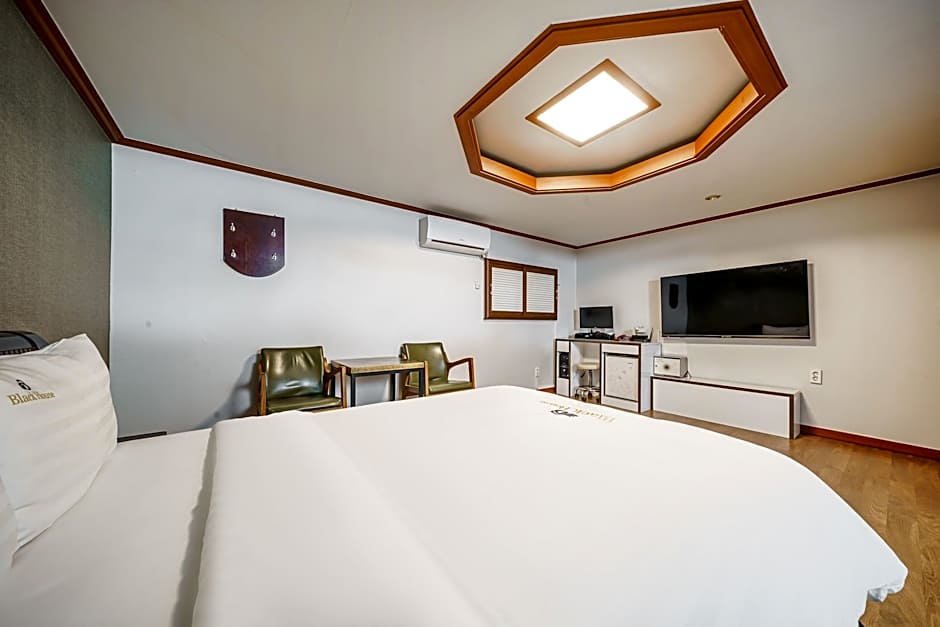 Buantreehotel Blackhouse