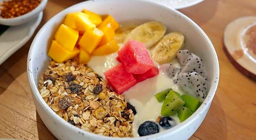 Tonsai Tropical Phi Phi Island