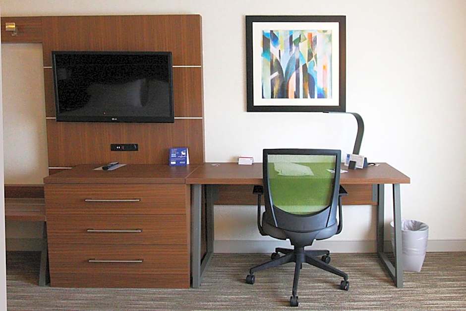 Holiday Inn Express Branford-New Haven By IHG