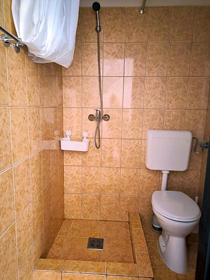 Adriana Touristik Hostel 3 Stele Arad