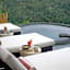 3 Bdr - Luxury Cliffside Bamboo Villa