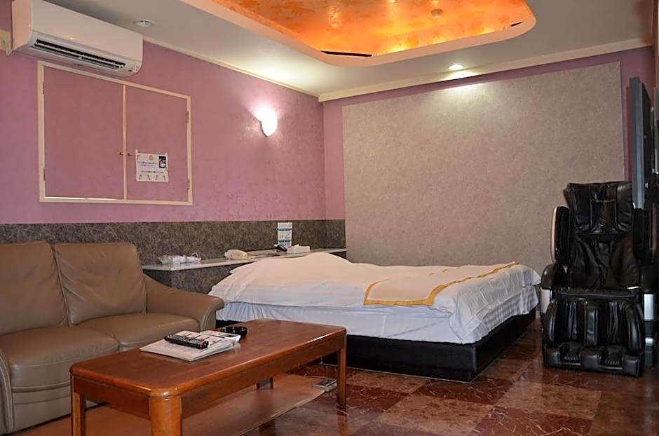 Hotel Takao Asile