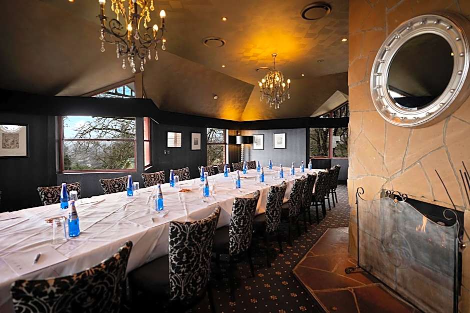 Echoes Boutique Hotel & Restaurant