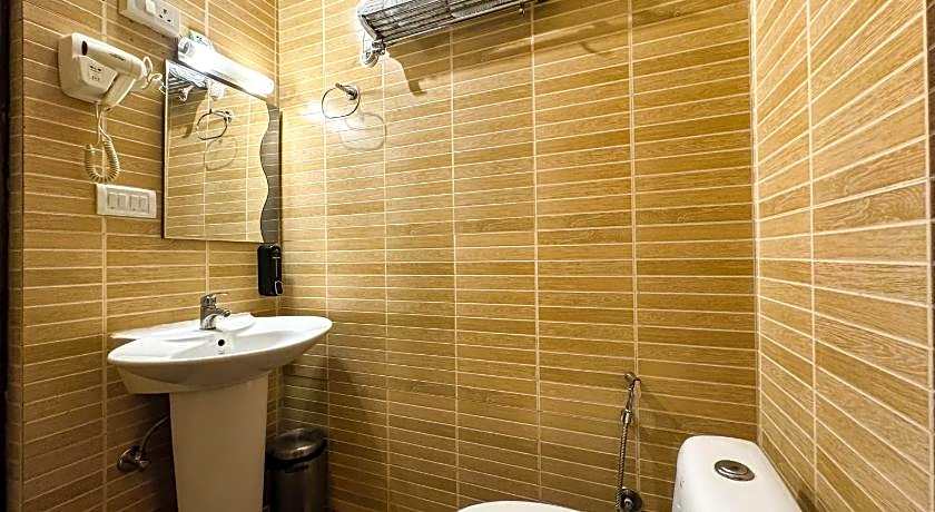 Hotel Nirvana Palace Near Parmarth Niketan