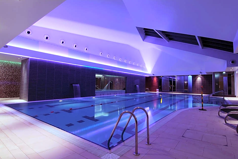 Parklands Hotel & Country Club