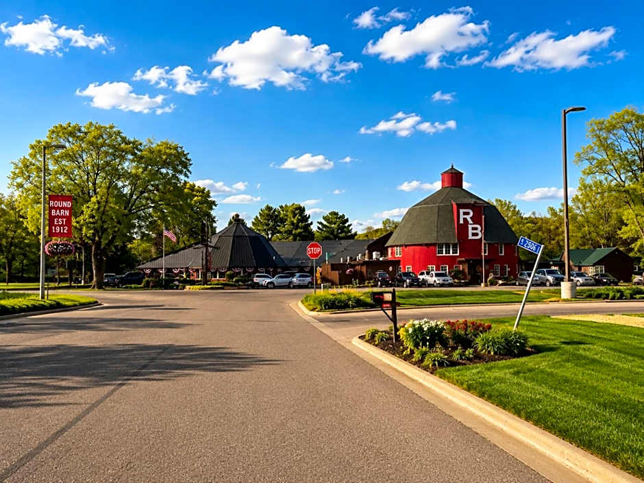 Round Barn Lodge
