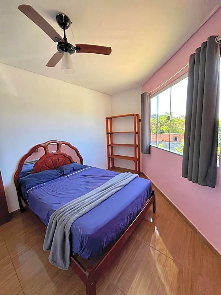 Casa inteira con piscina compartilhada