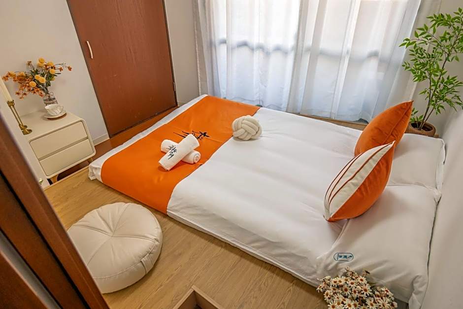 34 Sugamo Diamond mansion 401 direct to Ikebukuro Yamanote line 5mins
