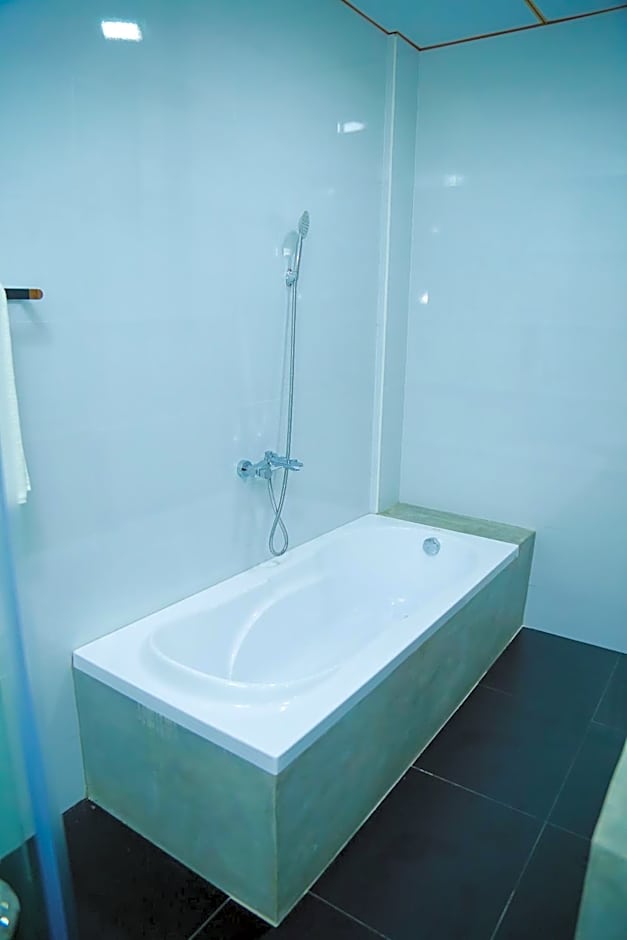 Funky Hotel – Hikkaduwa, CO