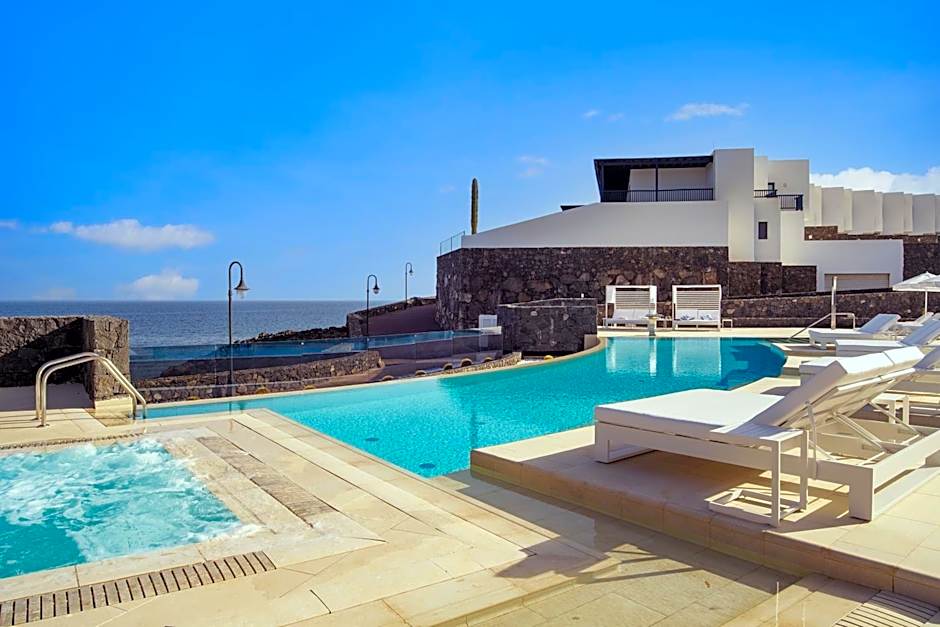 Royal Marina Suites Boutique Hotel
