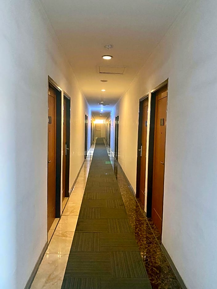 Marilyn Hotel Serpong