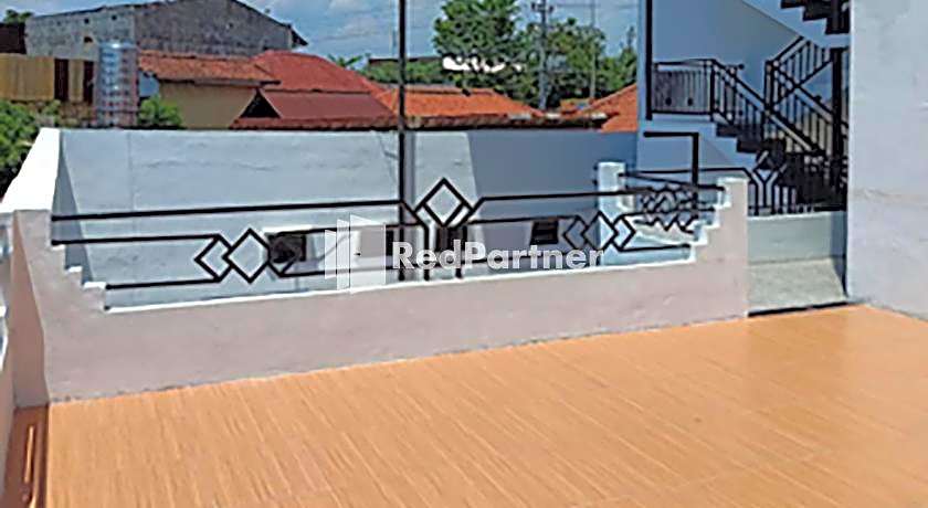 Hotel Trikatu Kendal near Taman Kota Weleri Mitra RedDoorz