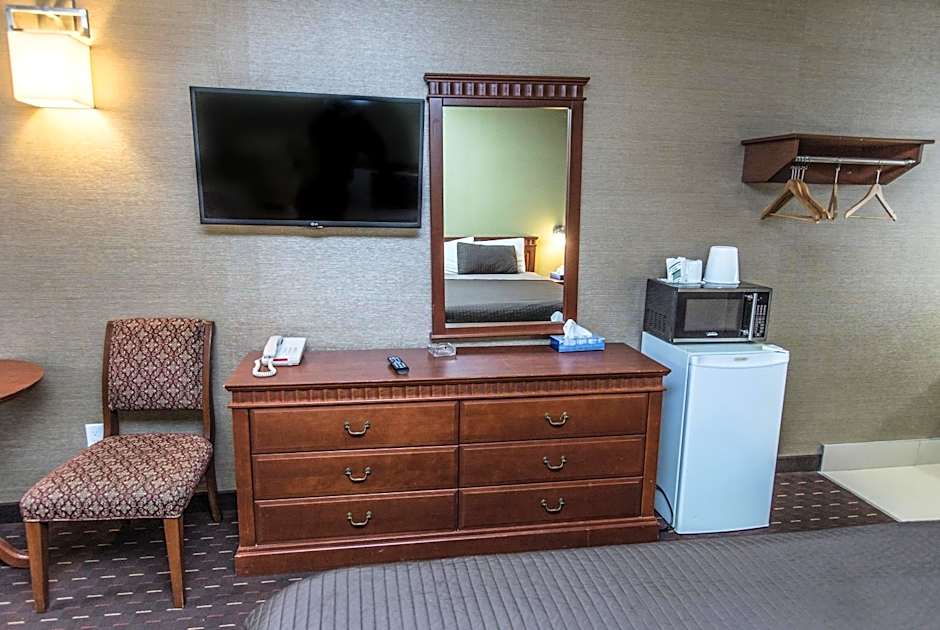 Mississauga Gate Inn