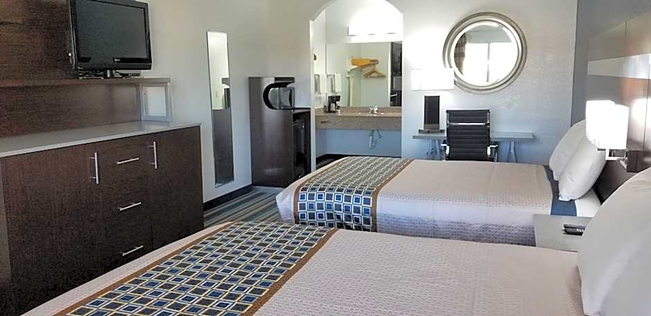 HomeBridge Inn & Suites