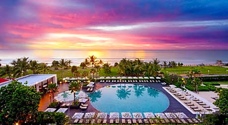  Pullman Phuket Karon Beach Resort