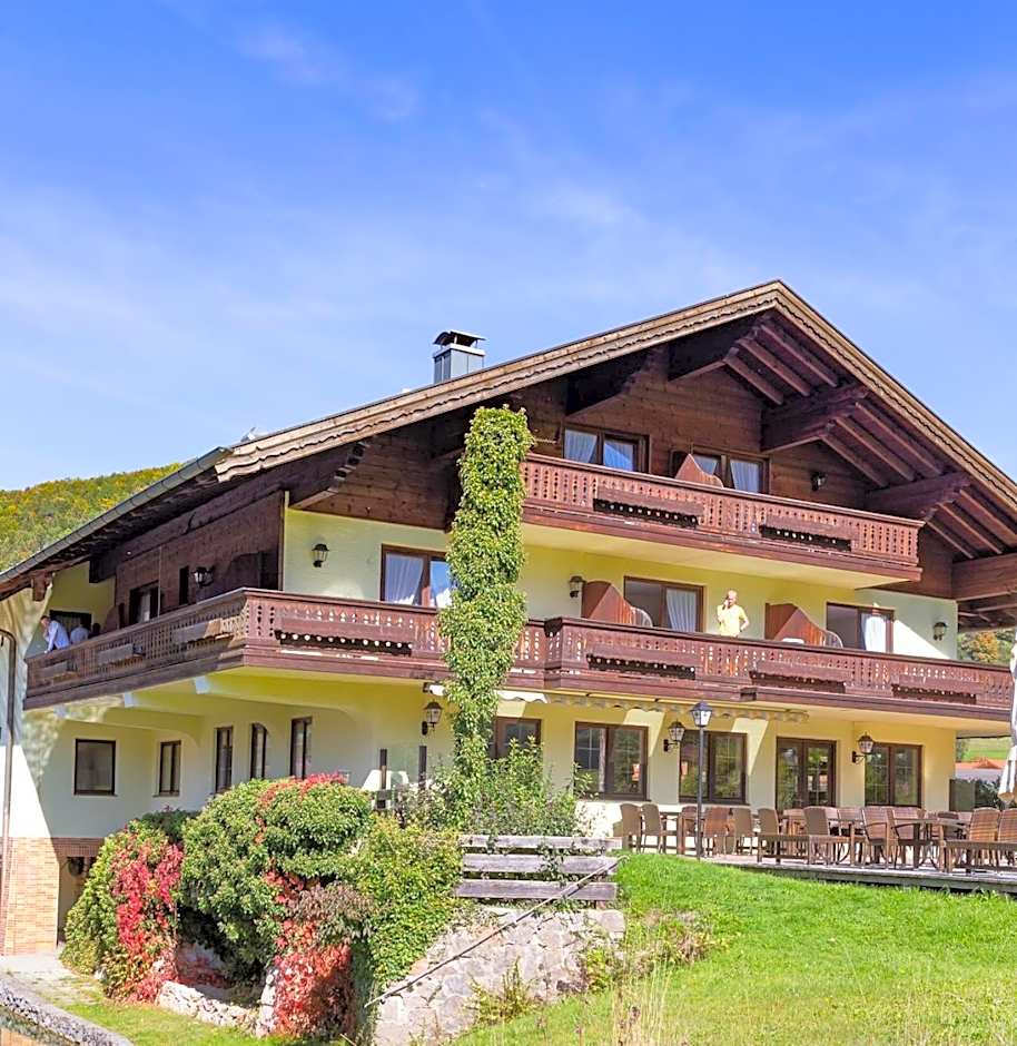 DEVA Hotel-Restaurant Fischerwirt inklusive Chiemgau Card