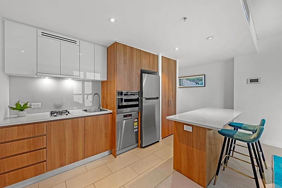 Brisbane Skytower by CLLIX