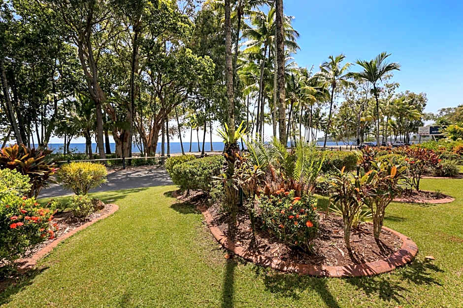 Agincourt Beachfront Apartments