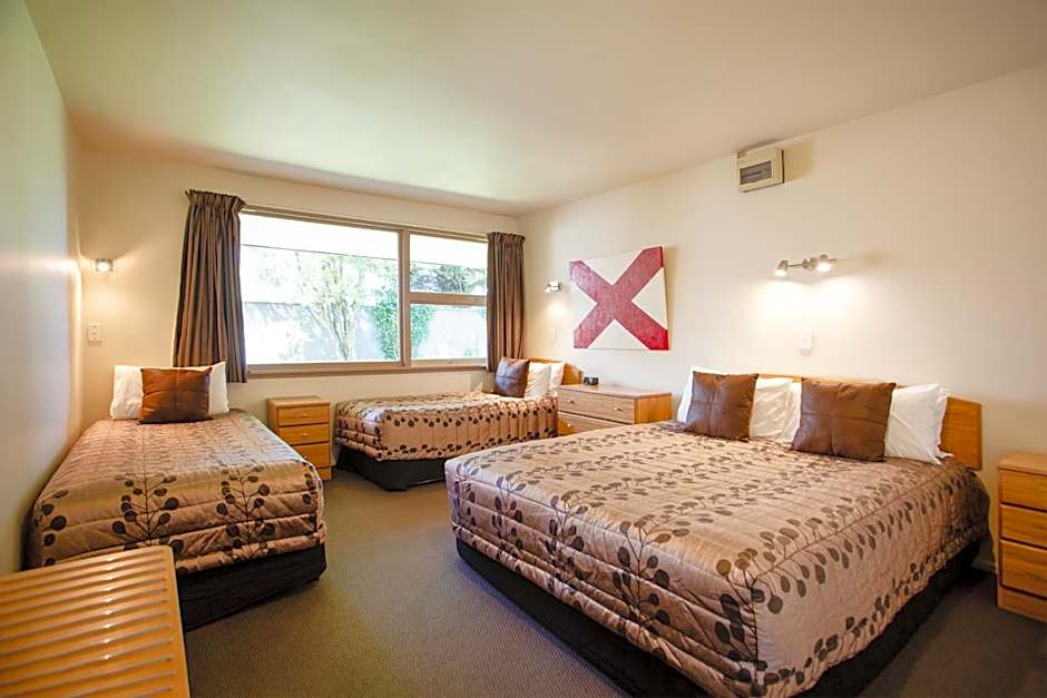 Casino Court Motor Lodge