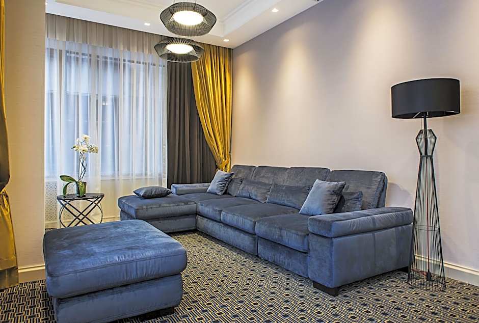 Maidan Palace Hotel