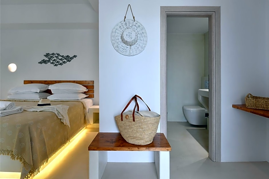 Ammos Luxury Rooms & Home