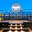 La Mejor Hotel & Sky Bar