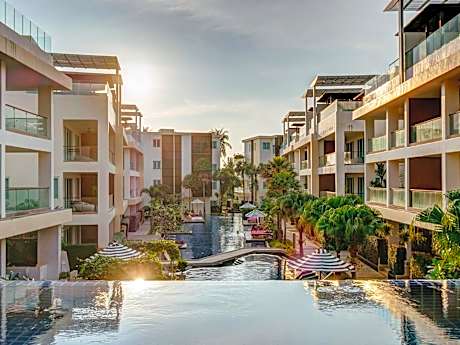 Deluxe Three Bedroom Apartment