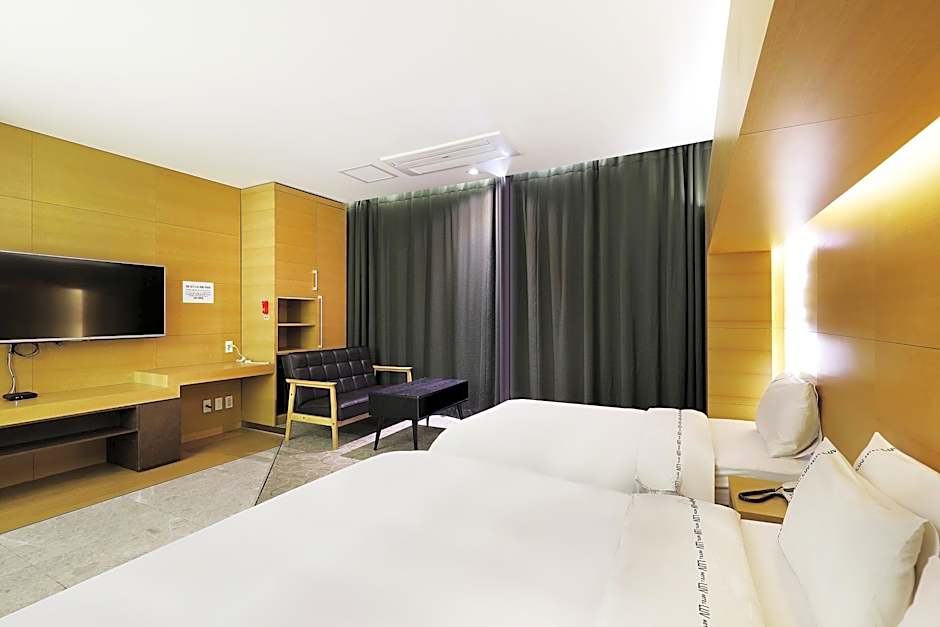 Business Design Hotel Luv