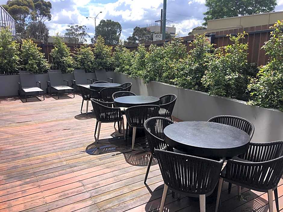 Melbourne Knox Central Apartment Hotel