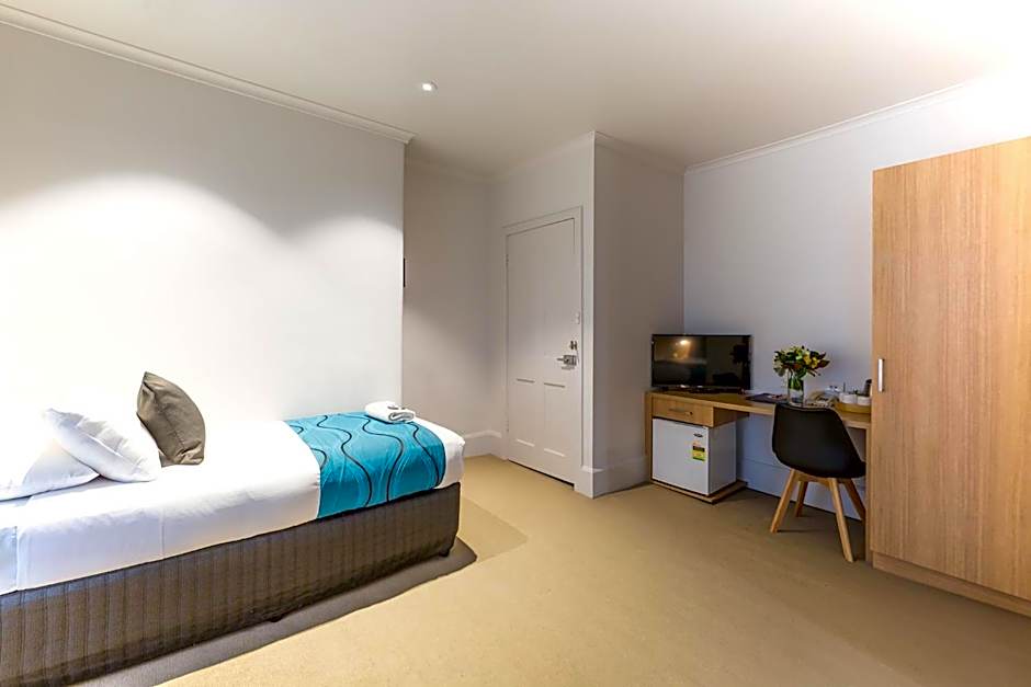 Customs House Hotel