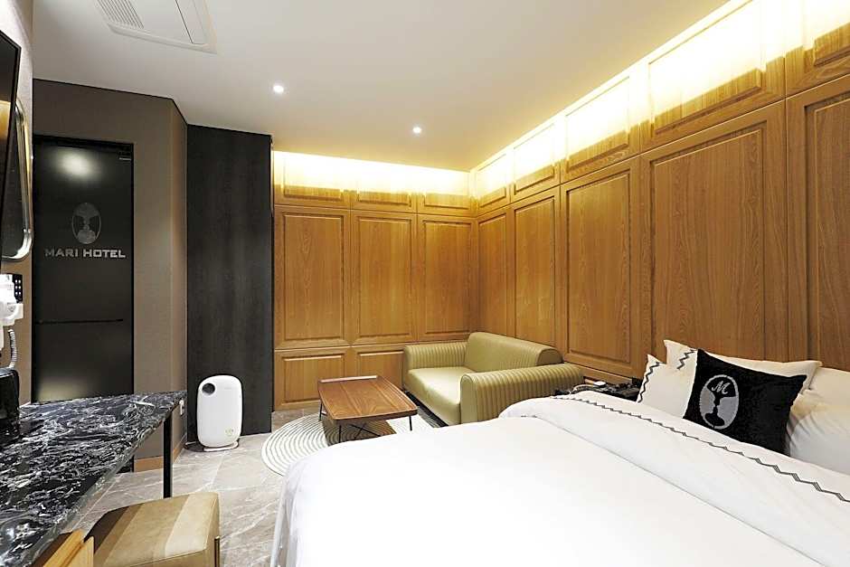 Paju Geumchon Mari Hotel