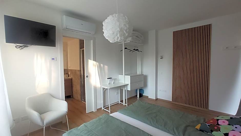 DESDEMA & OPERA Rooms