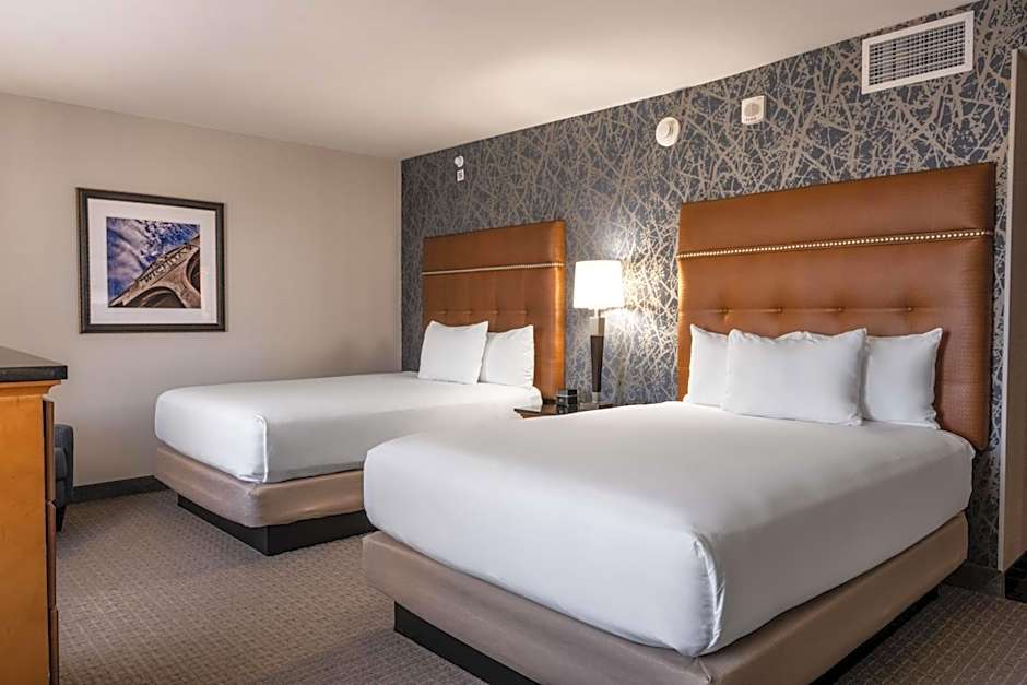 Drury Plaza Hotel Broadview Wichita