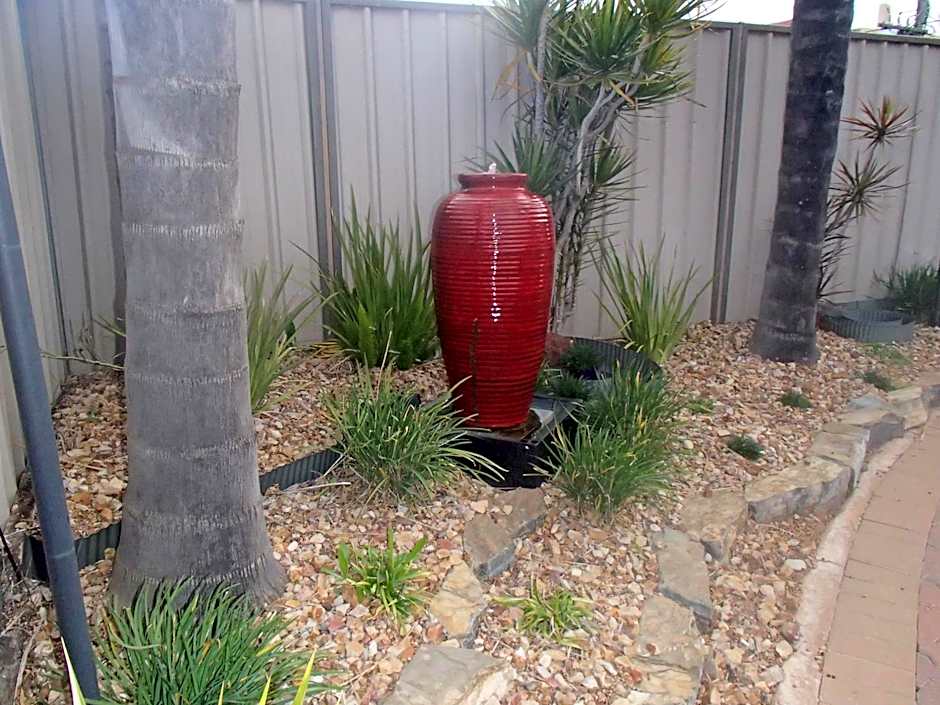 City Colonial Motor Inn